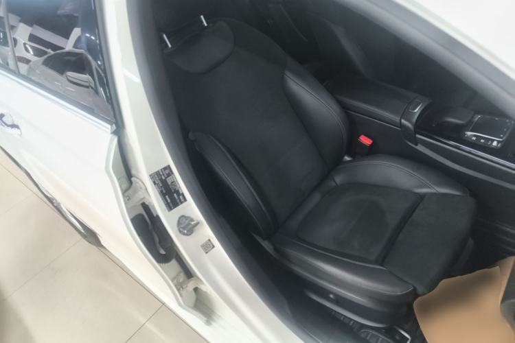Used Mercedes-Benz A-Class 2021 A 200 L Sport Sedan Fashion Model Right Front Seat
