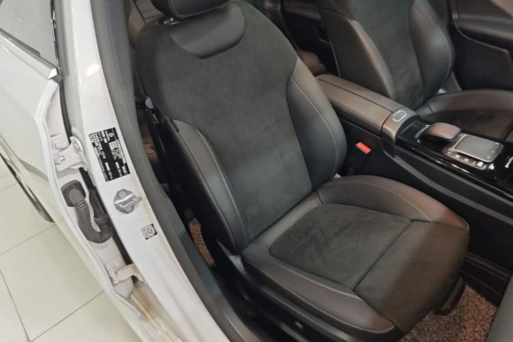 Used Mercedes-Benz A-Class 2021 A 200 L Sport Sedan Fashion Model Right Front Seat