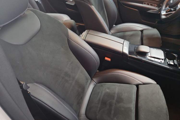 Used Mercedes-Benz A-Class 2021 A 200 L Sport Sedan Fashion Model Right Front Seat