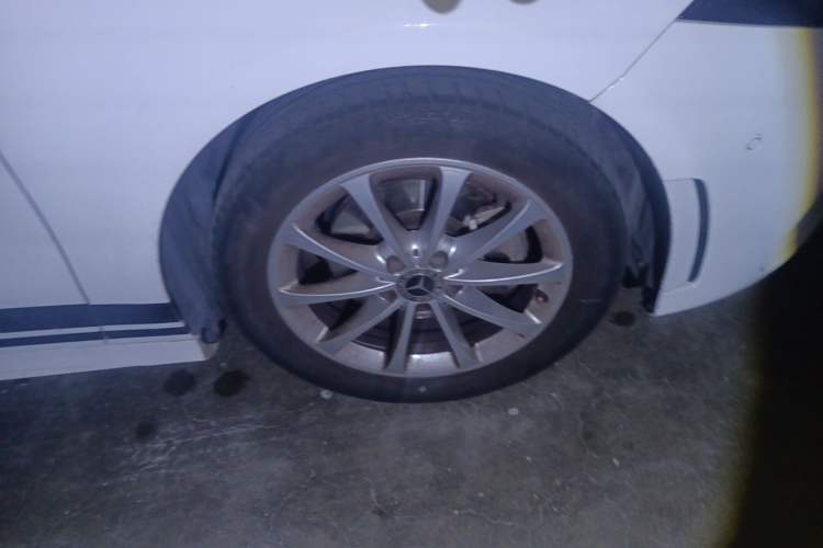 Used Mercedes-Benz A-Class 2021 A 200 L Sport Sedan Fashion Model Right Front Wheel Hub