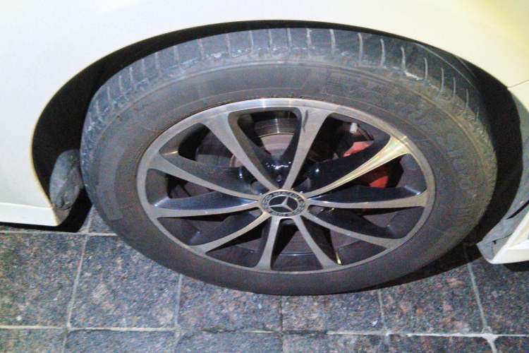 Used Mercedes-Benz A-Class 2021 A 200 L Sport Sedan Dynamic Model Right Front Wheel Hub