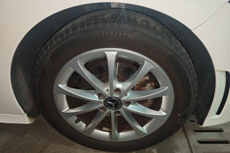 Used Mercedes-Benz A-Class 2021 A 180 L Sport Sedan Right Front Wheel Hub
