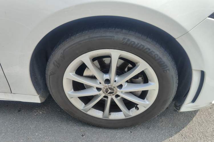 Used Mercedes-Benz A-Class 2021 A 200 L Sport Sedan Fashion Model Right Front Wheel Hub
