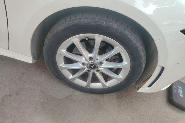 Used Mercedes-Benz A-Class 2021 A 200 L Sport Sedan Fashion Model Right Front Wheel Hub