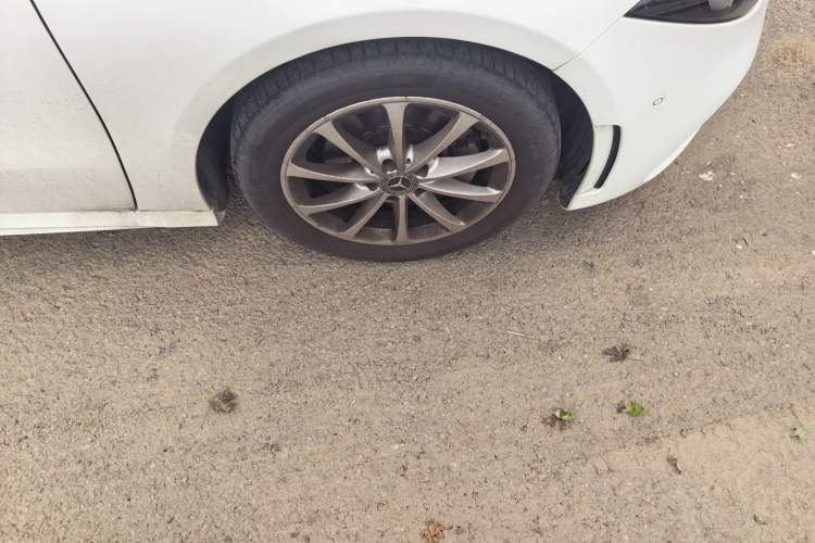 Used Mercedes-Benz A-Class 2021 A 200 L Sport Sedan Fashion Model Right Front Wheel Hub