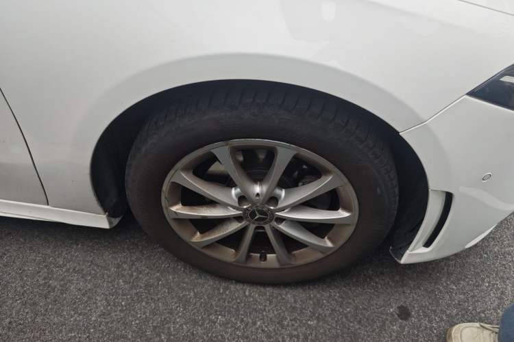 Used Mercedes-Benz A-Class 2021 A 200 L Sport Sedan Fashion Model Right Front Wheel Hub