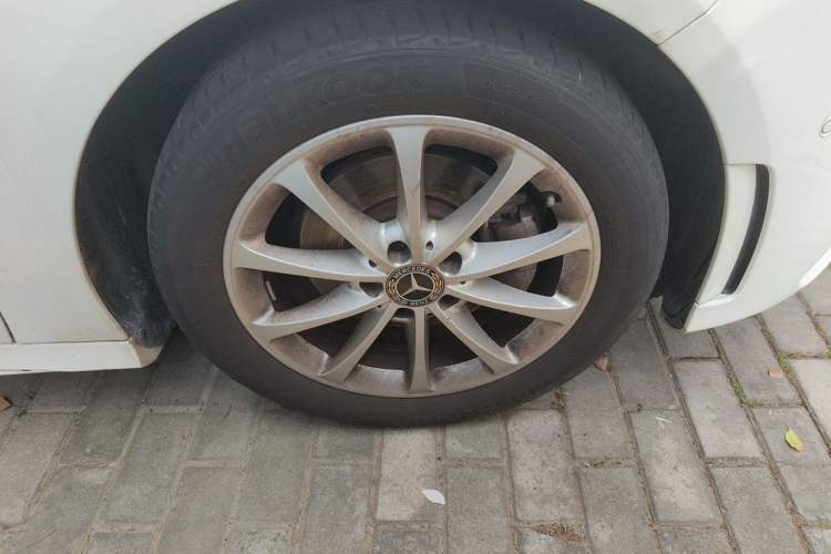 Used Mercedes-Benz A-Class 2021 A 200 L Sport Sedan Fashion Model Right Front Wheel Hub