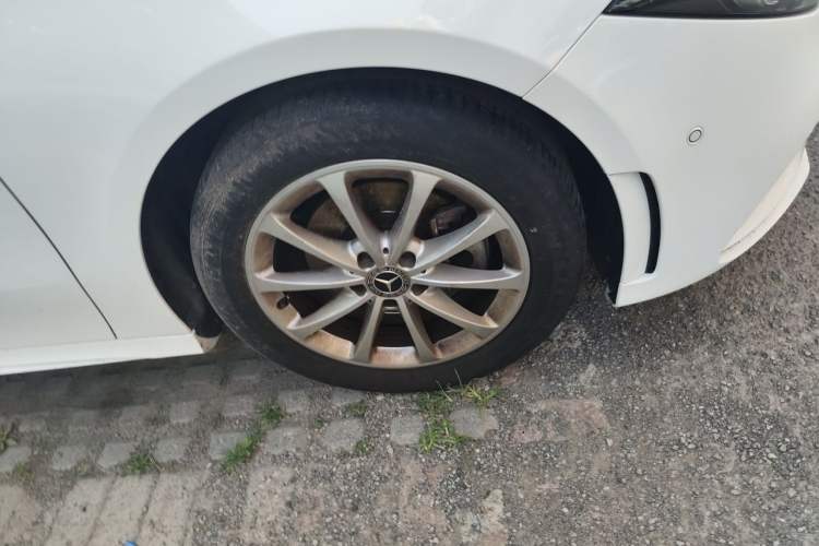 Used Mercedes-Benz A-Class 2021 A 200 L Sport Sedan Fashion Model Right Front Wheel Hub