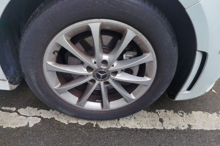 Used Mercedes-Benz A-Class 2021 A 200 L Sport Sedan Fashion Model Right Front Wheel Hub