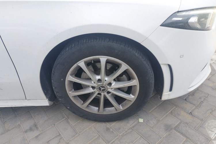 Used Mercedes-Benz A-Class 2021 A 200 L Sport Sedan Fashion Model Right Front Wheel Hub