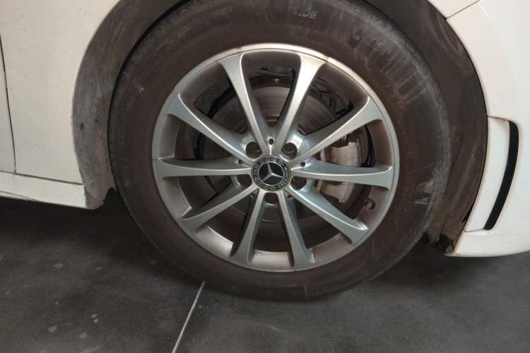 Used Mercedes-Benz A-Class 2021 A 200 L Sport Sedan Dynamic Model Right Front Wheel Hub