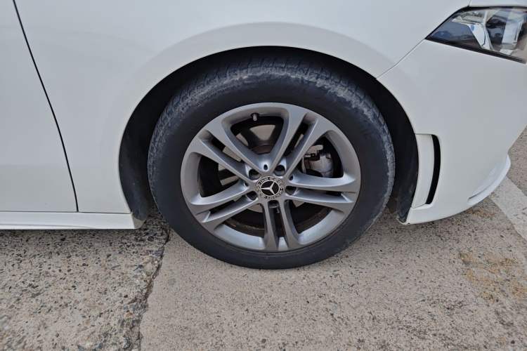 Used Mercedes-Benz A-Class 2021 Restyled A 180 L Sport Sedan Right Front Wheel Hub