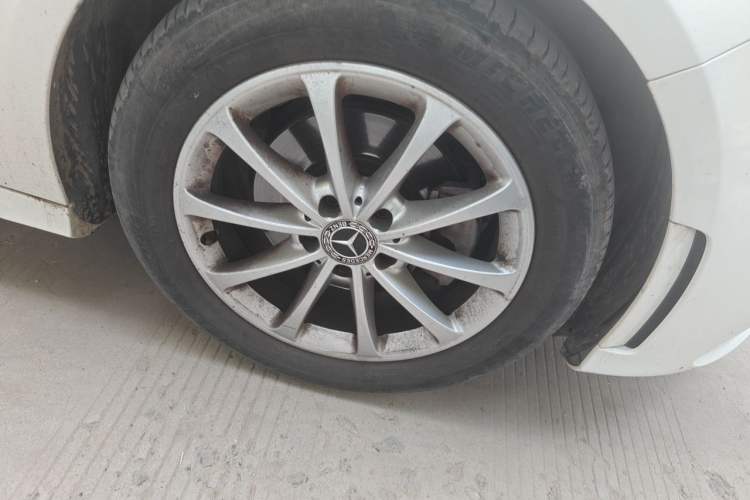 Used Mercedes-Benz A-Class 2021 A 200 L Sport Sedan Dynamic Model Right Front Wheel Hub