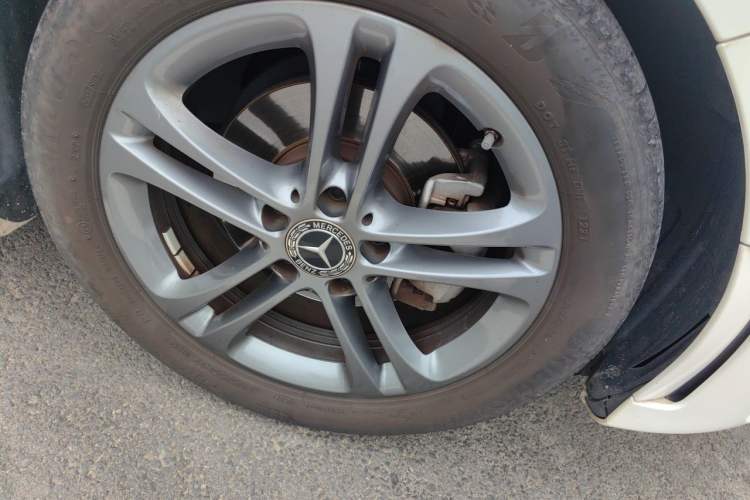 Used Mercedes-Benz A-Class 2021 Restyled A 180 L Sport Sedan Right Front Wheel Hub