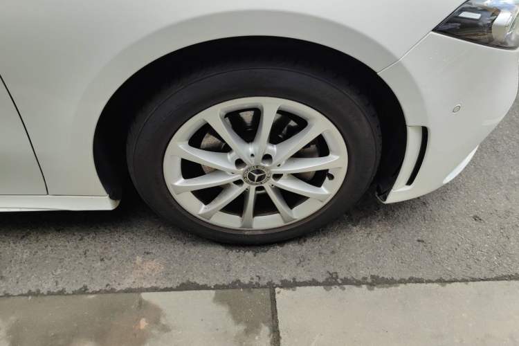 Used Mercedes-Benz A-Class 2021 A 200 L Sport Sedan Dynamic Model Right Front Wheel Hub