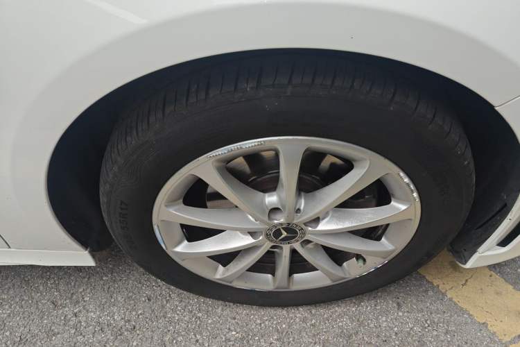 Used Mercedes-Benz A-Class 2021 A 200 L Sport Sedan Fashion Model Right Front Wheel Hub