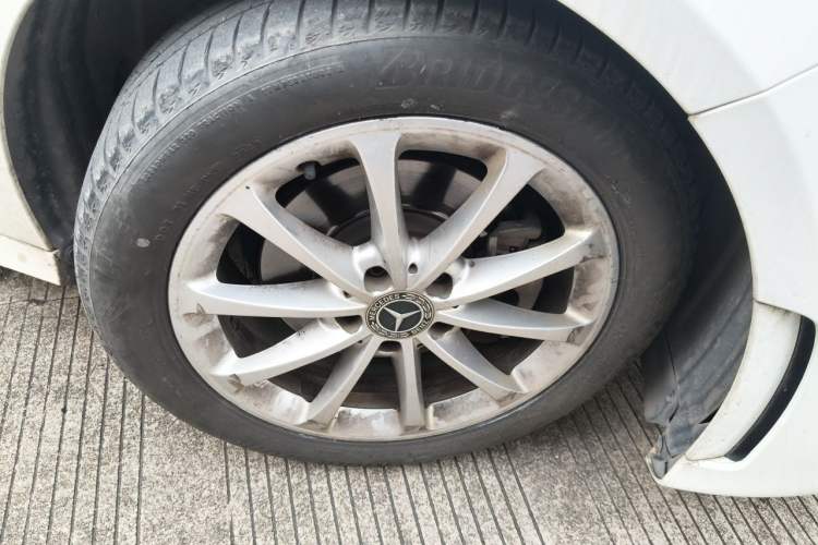 Used Mercedes-Benz A-Class 2021 A 200 L Sport Sedan Fashion Model Right Front Wheel Hub