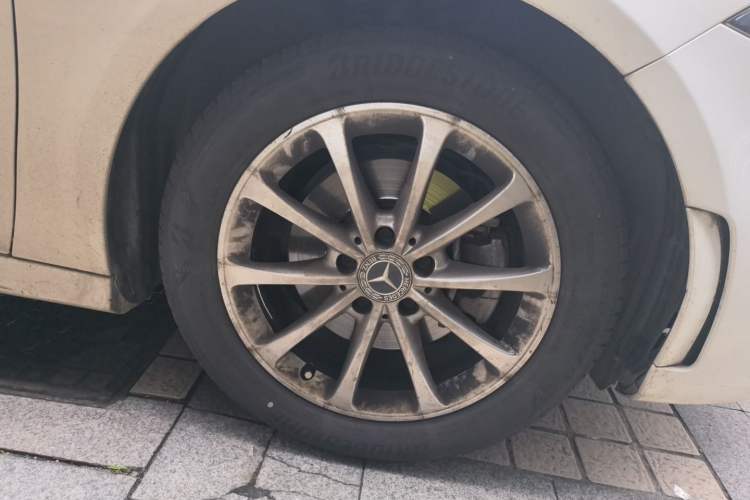 Used Mercedes-Benz A-Class 2021 A 200 L Sport Sedan Dynamic Model Right Front Wheel Hub