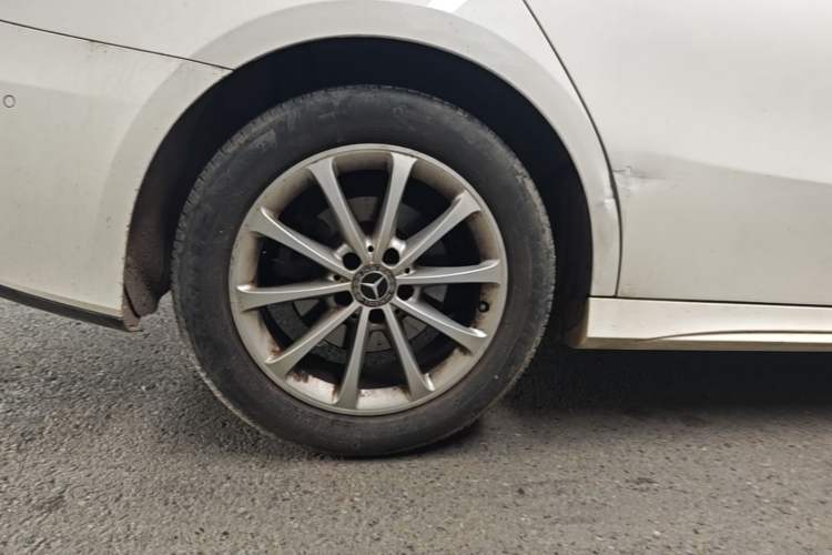Used Mercedes-Benz A-Class 2021 A 200 L Sport Sedan Fashion Model Right Rear Wheel Hub
