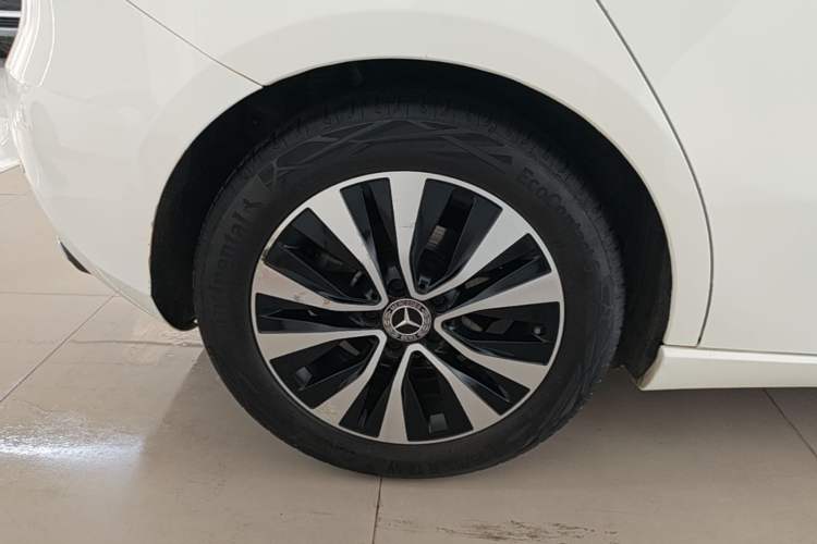 Used Mercedes-Benz A-Class 2021 A 200 Dynamic Edition Right Rear Wheel Hub