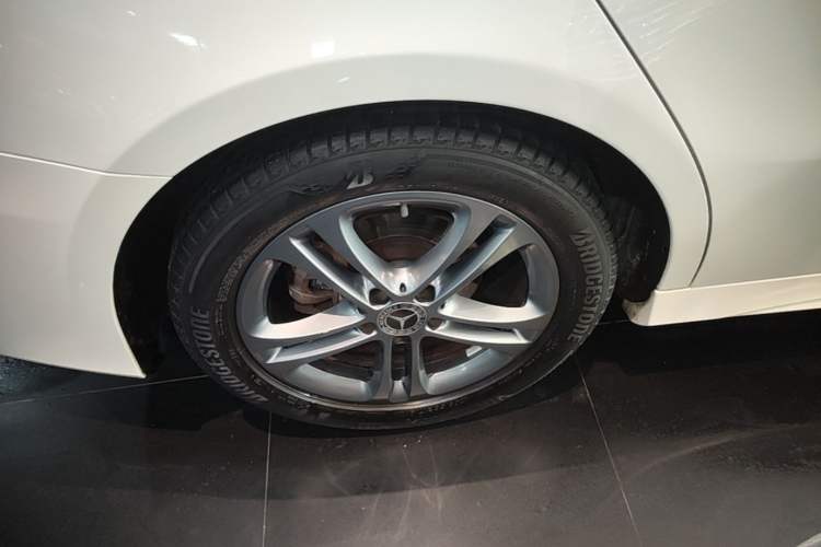 Used Mercedes-Benz A-Class 2021 Restyled A 180 L Sport Sedan Right Rear Wheel Hub
