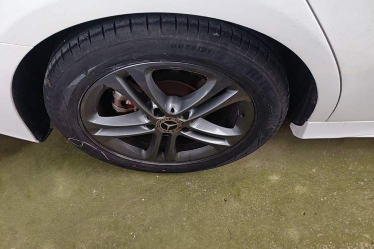 Used Mercedes-Benz A-Class 2021 A 180 L Sport Sedan Right Rear Wheel Hub