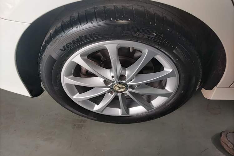 Used Mercedes-Benz A-Class 2021 A 200 L Sport Sedan Fashion Model Right Rear Wheel Hub