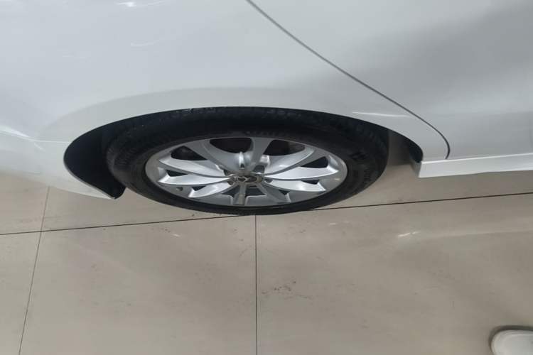Used Mercedes-Benz A-Class 2021 A 200 L Sport Sedan Fashion Model Right Rear Wheel Hub