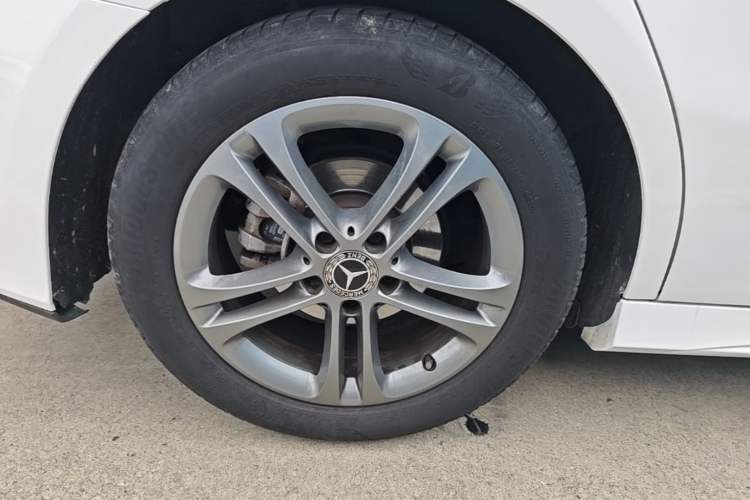 Used Mercedes-Benz A-Class 2021 A 180 L Sport Sedan Right Rear Wheel Hub