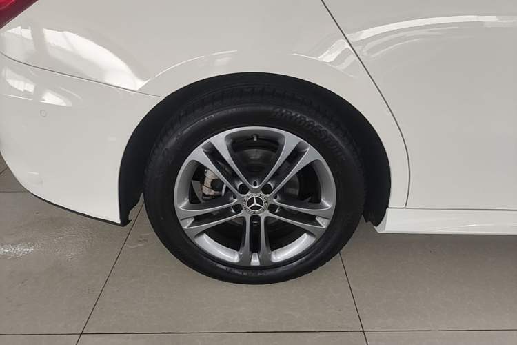 Used Mercedes-Benz A-Class 2021 A 180 L Sport Sedan Right Rear Wheel Hub