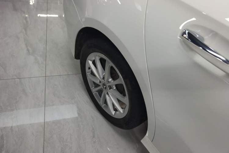 Used Mercedes-Benz A-Class 2021 A 200 L Sport Sedan Fashion Model Right Rear Wheel Hub