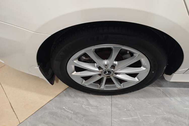 Used Mercedes-Benz A-Class 2021 A 200 L Sport Sedan Fashion Model Right Rear Wheel Hub