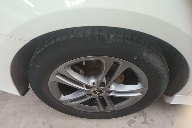 Used Mercedes-Benz A-Class 2021 A 180 L Sport Sedan Right Rear Wheel Hub