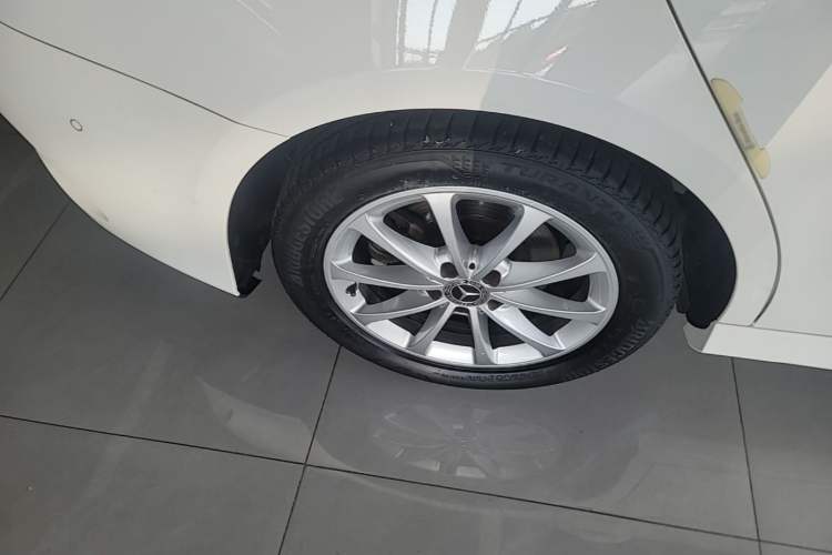 Used Mercedes-Benz A-Class 2021 A 200 L Sport Sedan Fashion Model Right Rear Wheel Hub