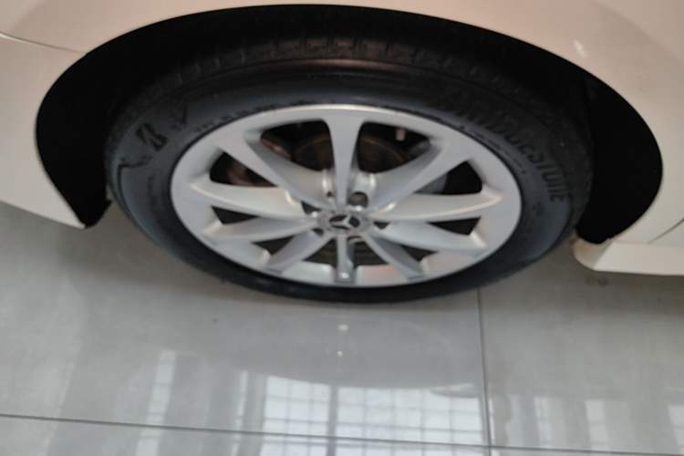 Used Mercedes-Benz A-Class 2021 A 200 L Sport Sedan Fashion Model Right Rear Wheel Hub