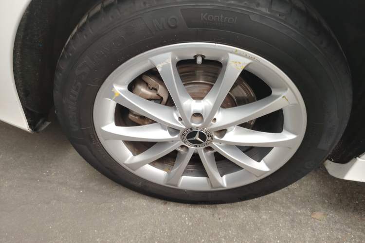 Used Mercedes-Benz A-Class 2021 A 200 L Sport Sedan Fashion Model Right Rear Wheel Hub