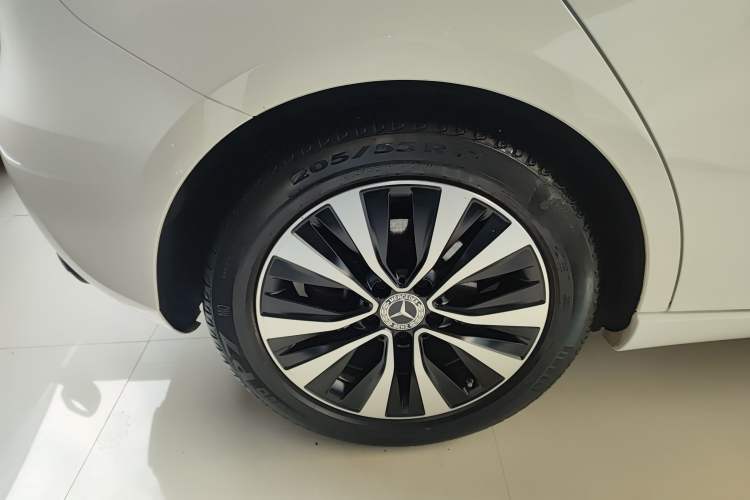 Used Mercedes-Benz A-Class 2021 A 200 Dynamic Edition Right Rear Wheel Hub