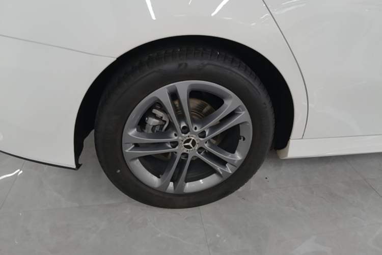 Used Mercedes-Benz A-Class 2021 Restyled A 180 L Sport Sedan Right Rear Wheel Hub
