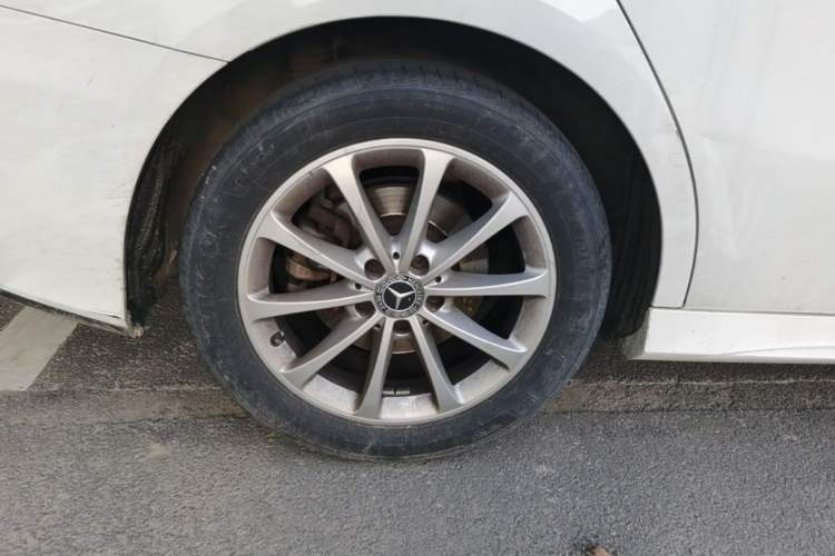 Used Mercedes-Benz A-Class 2021 A 200 L Sport Sedan Fashion Model Right Rear Wheel Hub