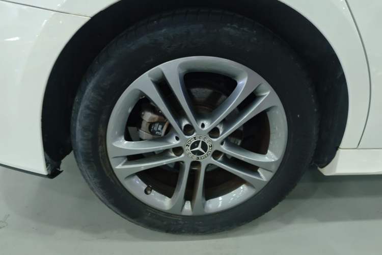 Used Mercedes-Benz A-Class 2021 A 180 L Sport Sedan Right Rear Wheel Hub