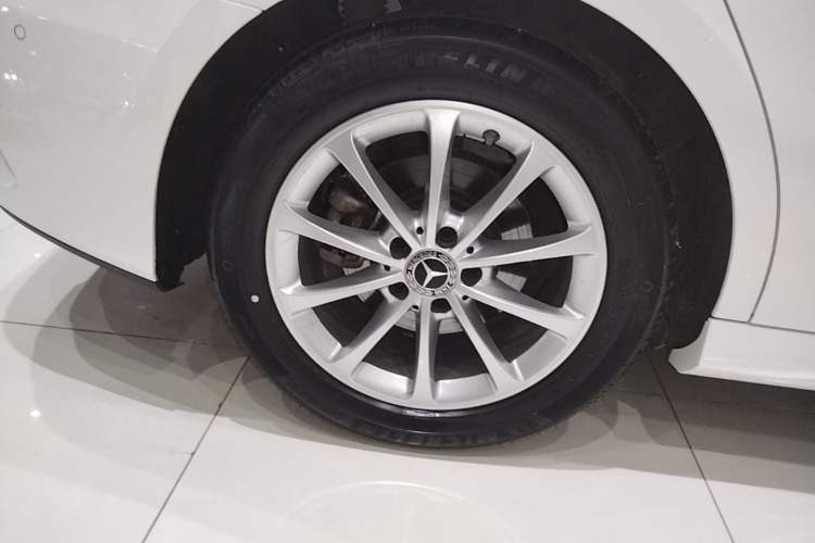 Used Mercedes-Benz A-Class 2021 A 200 L Sport Sedan Dynamic Model Right Rear Wheel Hub