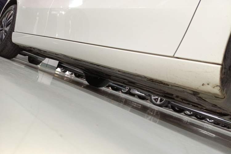 Used Mercedes-Benz A-Class 2021 A 200 Dynamic Edition Right Side Sill