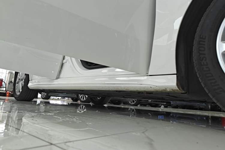 Used Mercedes-Benz A-Class 2021 A 200 L Sport Sedan Dynamic Model Right Side Sill