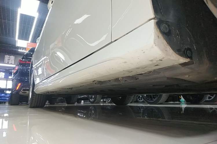 Used Mercedes-Benz A-Class 2021 A 200 L Sport Sedan Fashion Model Right Side Sill