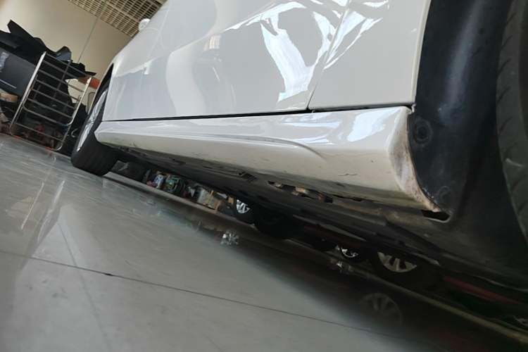 Used Mercedes-Benz A-Class 2021 A 200 L Sport Sedan Fashion Model Right Side Sill