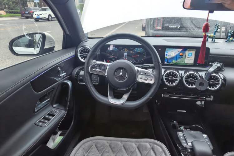Used Mercedes-Benz A-Class 2021 A 200 L Sport Sedan Fashion Model Steering Wheel