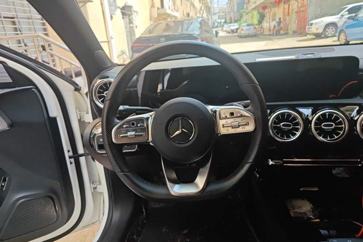 Used Mercedes-Benz A-Class 2021 A 200 L Sport Sedan Fashion Model Steering Wheel