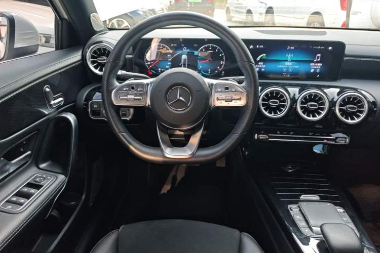 Used Mercedes-Benz A-Class 2021 A 200 L Sport Sedan Fashion Model Steering Wheel