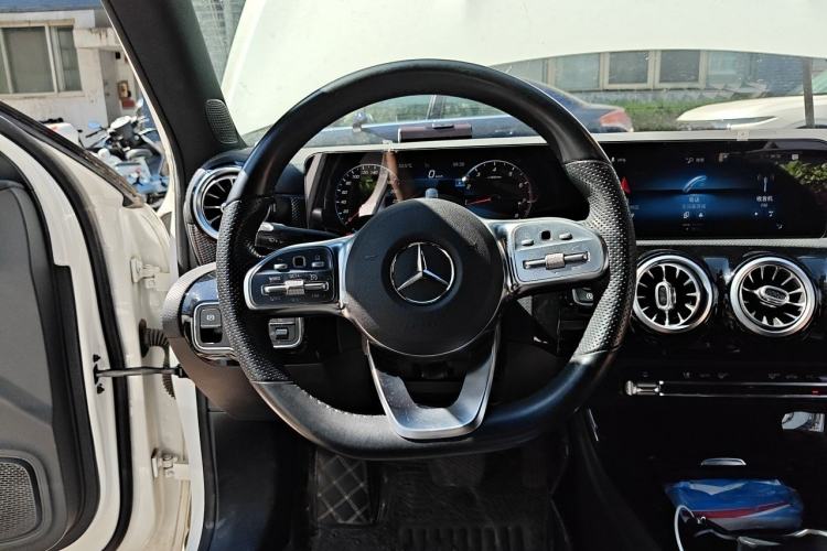 Used Mercedes-Benz A-Class 2021 A 200 L Sport Sedan Fashion Model Steering Wheel