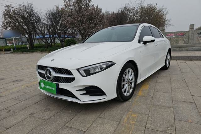 Ojetý Mercedes-Benz A-Class 2021 A 200 L Sport Sedan Fashion Model